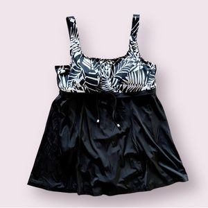 Maxine of Hollwood One Piece Minimizing Swim Dress Black/White
